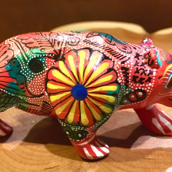 Hand made alebrije folk art Oaxaca Spirit Bear carving - Picture 4 of 5